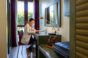 La Villa, Sure Hotel Collection by Best Western
