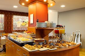 La Villa, Sure Hotel Collection by Best Western