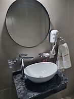 Regis Orho Hotel