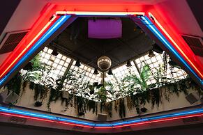 Port Fiesta Park Hotel