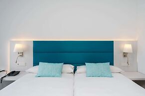 Alua Leo Hotel