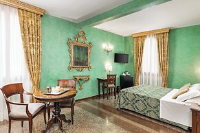 Hotel Marconi