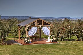 Old Orchard Inn