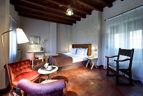 Dorma Casa de los Linajes