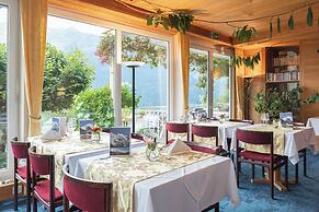 Hotel Bellevue - Traditional Swiss Hideaway