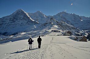 Hotel Bellevue - Traditional Swiss Hideaway