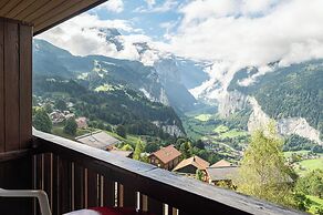 Hotel Bellevue - Traditional Swiss Hideaway