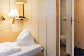 Hotel Bellevue - Traditional Swiss Hideaway