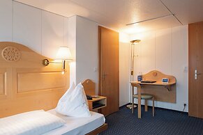Hotel Bellevue - Traditional Swiss Hideaway
