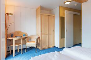 Hotel Bellevue - Traditional Swiss Hideaway