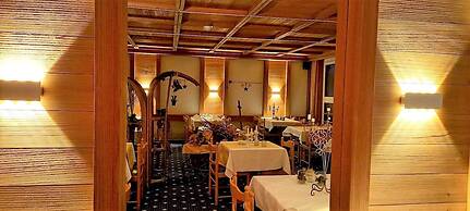 Hotel Bellevue - Traditional Swiss Hideaway