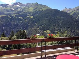 Hotel Bellevue - Traditional Swiss Hideaway