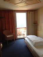 Hotel Bellevue - Traditional Swiss Hideaway