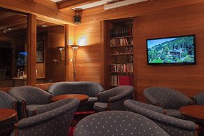 Hotel Bellevue - Traditional Swiss Hideaway
