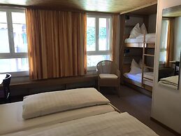Hotel Bellevue - Traditional Swiss Hideaway