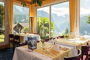 Hotel Bellevue - Traditional Swiss Hideaway