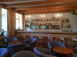 Hotel Bellevue - Traditional Swiss Hideaway