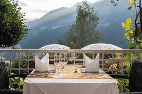 Hotel Bellevue - Traditional Swiss Hideaway