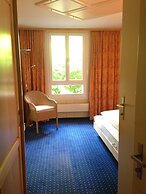 Hotel Bellevue - Traditional Swiss Hideaway