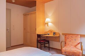 Hotel Bellevue - Traditional Swiss Hideaway