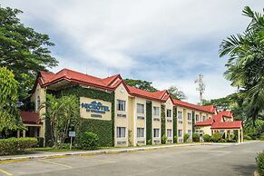 Microtel by Wyndham Tarlac