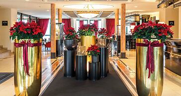 Victor's Residenz - Hotel Schloss Berg