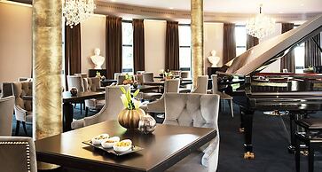 Victor's Residenz - Hotel Schloss Berg