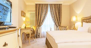Victor's Residenz - Hotel Schloss Berg