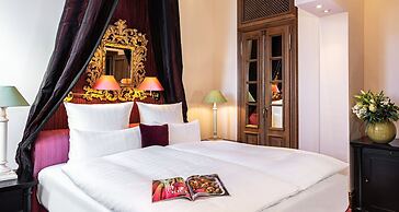 Victor's Residenz - Hotel Schloss Berg