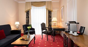 Victor's Residenz - Hotel Schloss Berg