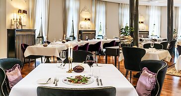 Victor's Residenz - Hotel Schloss Berg