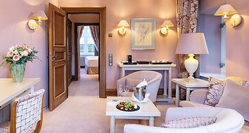 Victor's Residenz - Hotel Schloss Berg