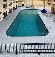 Katahdin Inn & Suites