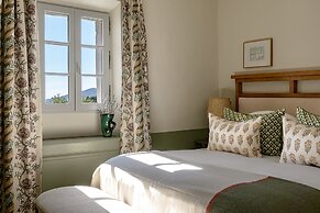 Hotel Crillon Le Brave