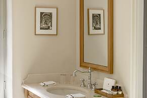 Hotel Crillon Le Brave