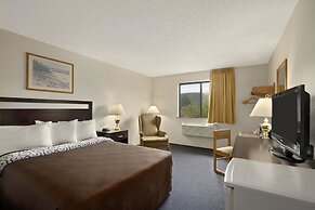 Super 8 by Wyndham Williams Lake BC