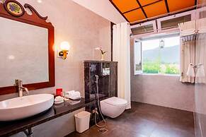 Shikarbadi Hotel