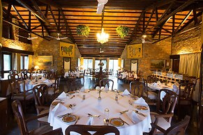 Shikarbadi Hotel