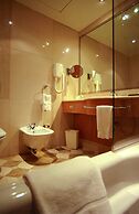 Crowne Plaza Hotel Beirut by IHG