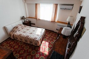 Acfes-Seiyo Hotel