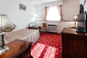Acfes-Seiyo Hotel