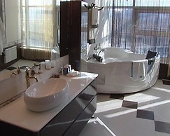Acfes-Seiyo Hotel