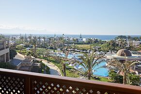 Minoa Palace Resort