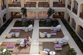 Minoa Palace Resort