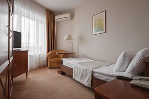 Hotel Oktyabrskaya