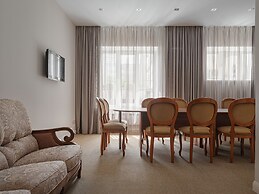 Hotel Oktyabrskaya