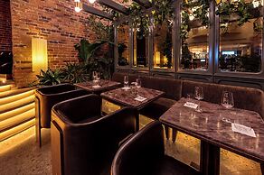 Hotel Nelligan