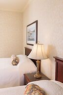 Fairhaven Village Inn