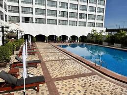 Bangkok Palace Hotel