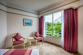 Cholchan Pattaya Beach Resort